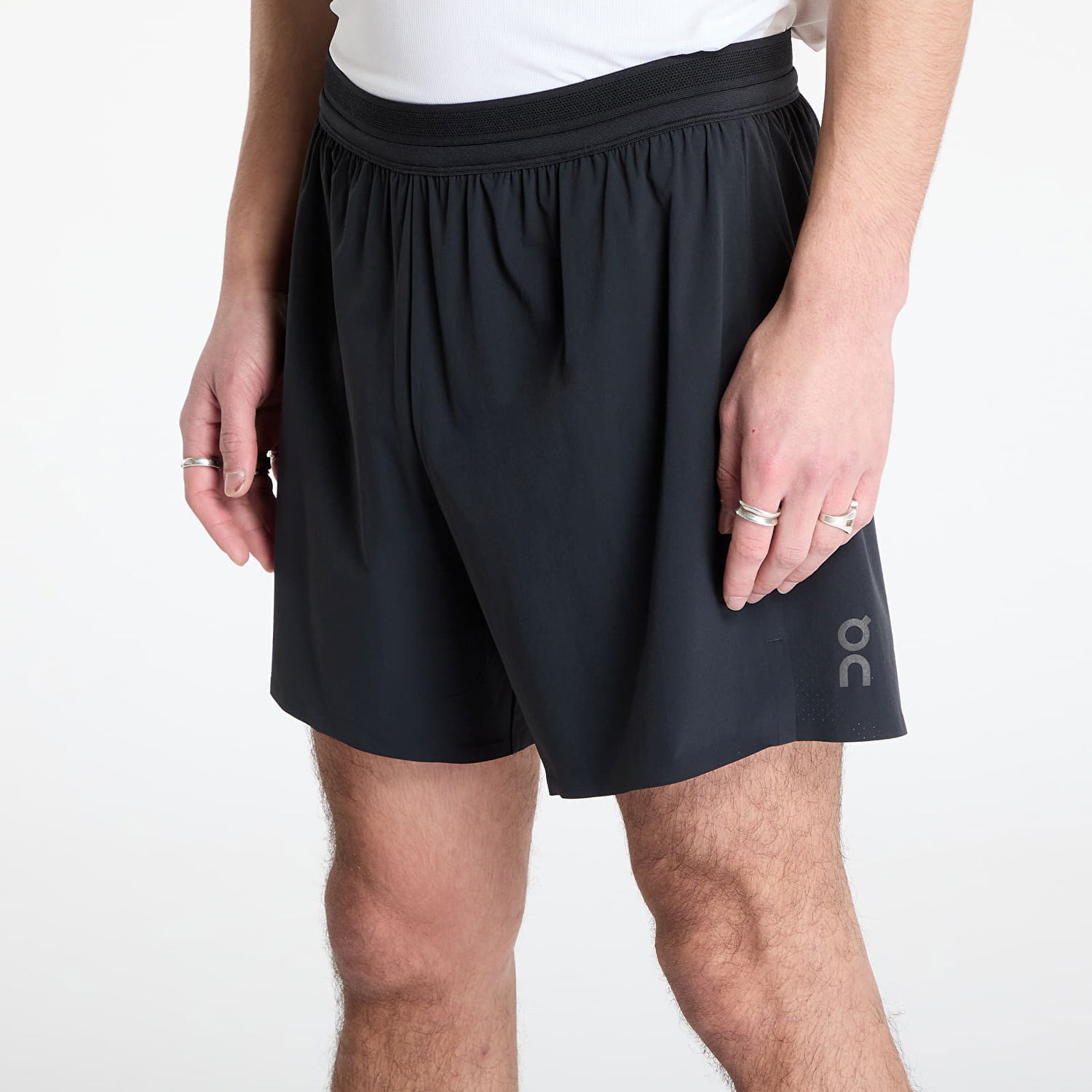 Kratke hlače On Running 5" Performance Shorts Črna | 1MF10750553 M, 1