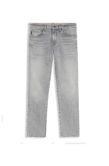 Kavbojke BOSS Maine Regular-Fit Comfort-Stretch Jeans Siva | 50544654