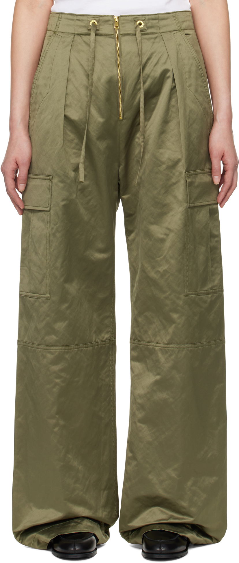 Cargo hlače AMI AMI Paris Satin Zipped Cargo Trousers Zelena | FTR310.CO0100