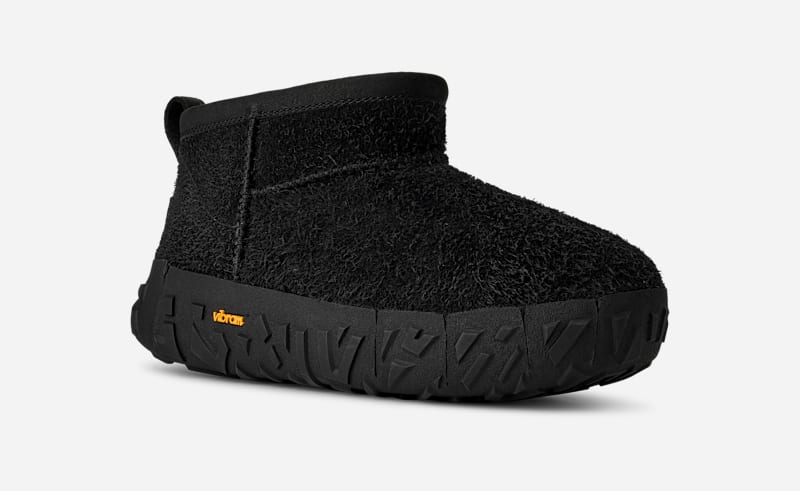 Superge in čevlji UGG Classic Ultra Mini Wrap Tech Boot Črna | 1171115-BLK, 1