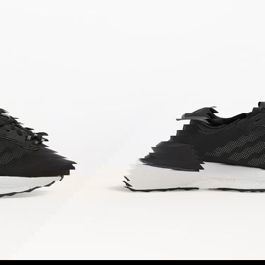 Superge in čevlji adidas Performance Avryn Core Črna | HP5968, 1