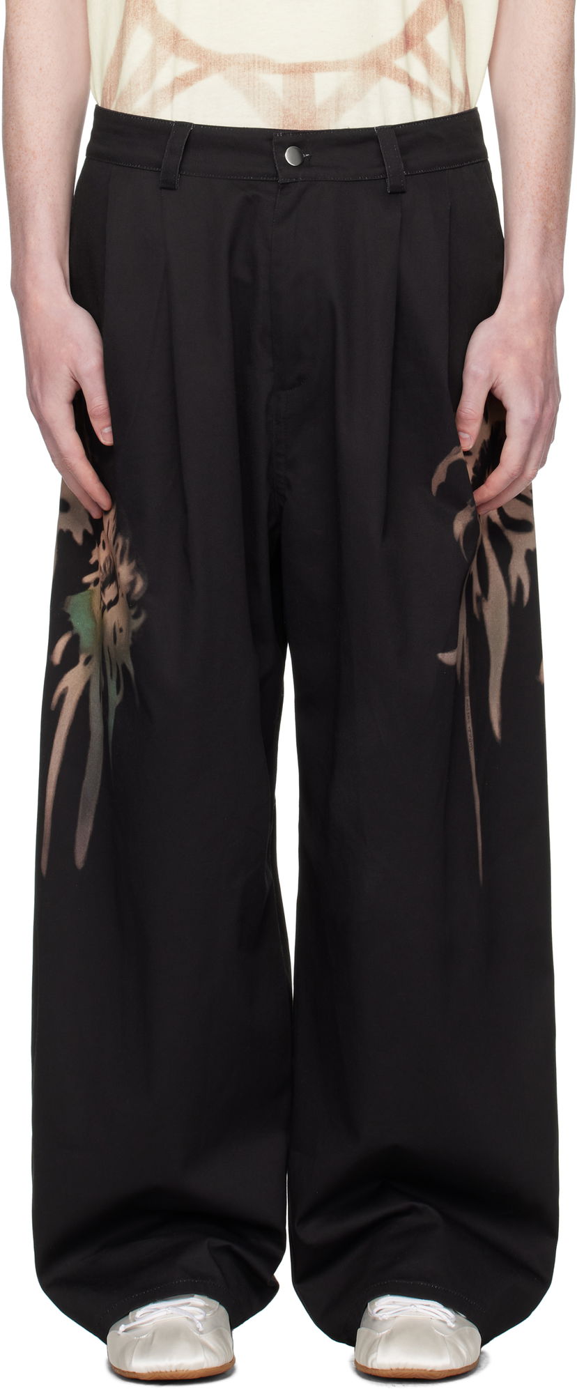 Hlače Collina Strada Collina Strada Catchfly Pleated Printed Trousers Črna | XX6042-B