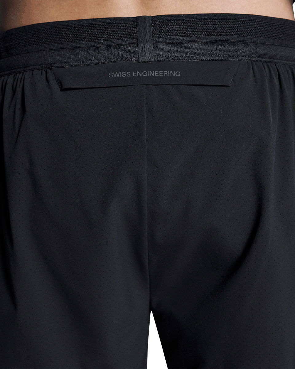 Kratke hlače On Running On Running 5" Performance Shorts Črna | 1mf1075-0553, 1