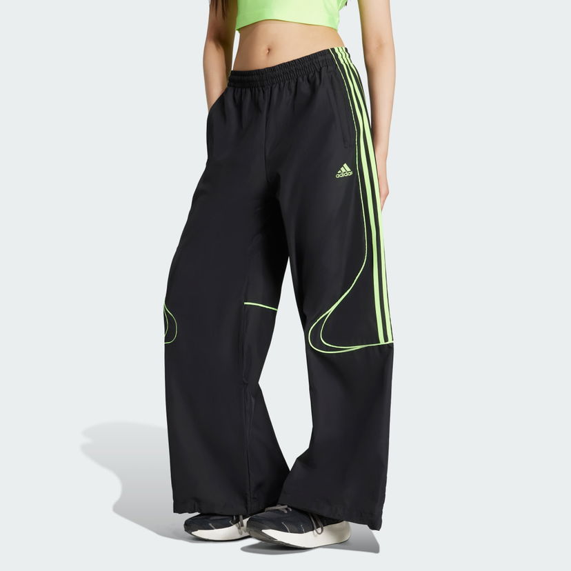 Trenirka adidas Performance Teamgeist Adicolor Oversized Woven Pants Črna | JV7478