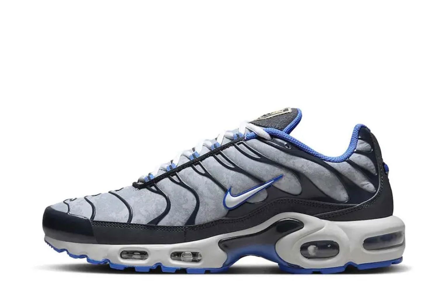 Superge in čevlji Nike Air Max Plus Social F.C. "Cloud Grey" Siva | DQ3981-001, 1