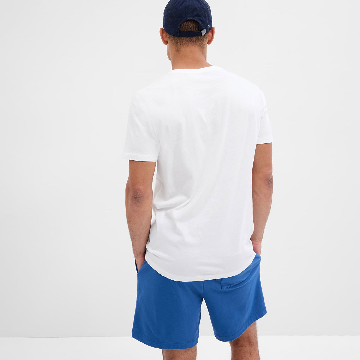 Majica GAP Micro Logo Vee Neck Tee White V2 Global Bela | 753771-00, 1