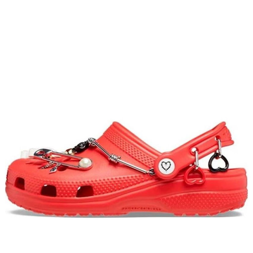 Superge in čevlji Crocs Karol G Classic Clogs with Metal Hearts Rdeča | 207998-8C1