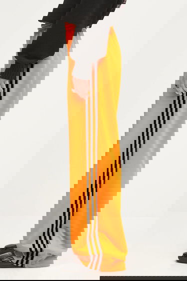 Trenirka adidas Performance Adicolor Classic Firebird Loose Track Pants Rumena | JY2694, 1