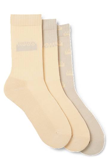 Nogavice BOSS Three-Pack of Short Socks with Split Logos Bež | 50543174
