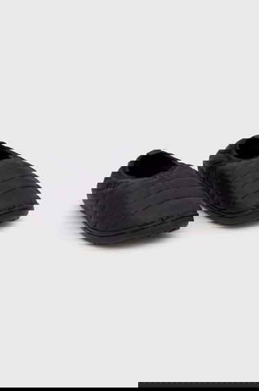 Superge in čevlji SUBU TOKYO SUBU Packable F-Line Slippers Črna | SP.30, 2