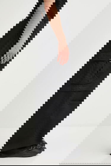 Cargo hlače 032C 032C 'Double-Edged Sword' Wide-Leg Cargo Pants Črna | F25.URW.1001.000, 3