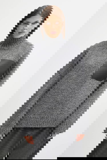 Pleteni pulover JW Anderson JW Anderson Turtleneck Wool Blend Sweater with Leather Patch Pocket Siva | KW1292.YN0367, 0