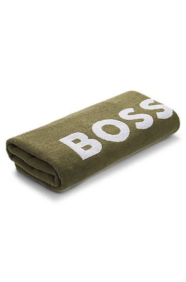 Šala BOSS BOSS Jacquard Beach Towel with Logo and Signature Stripe Zelena | 50540419