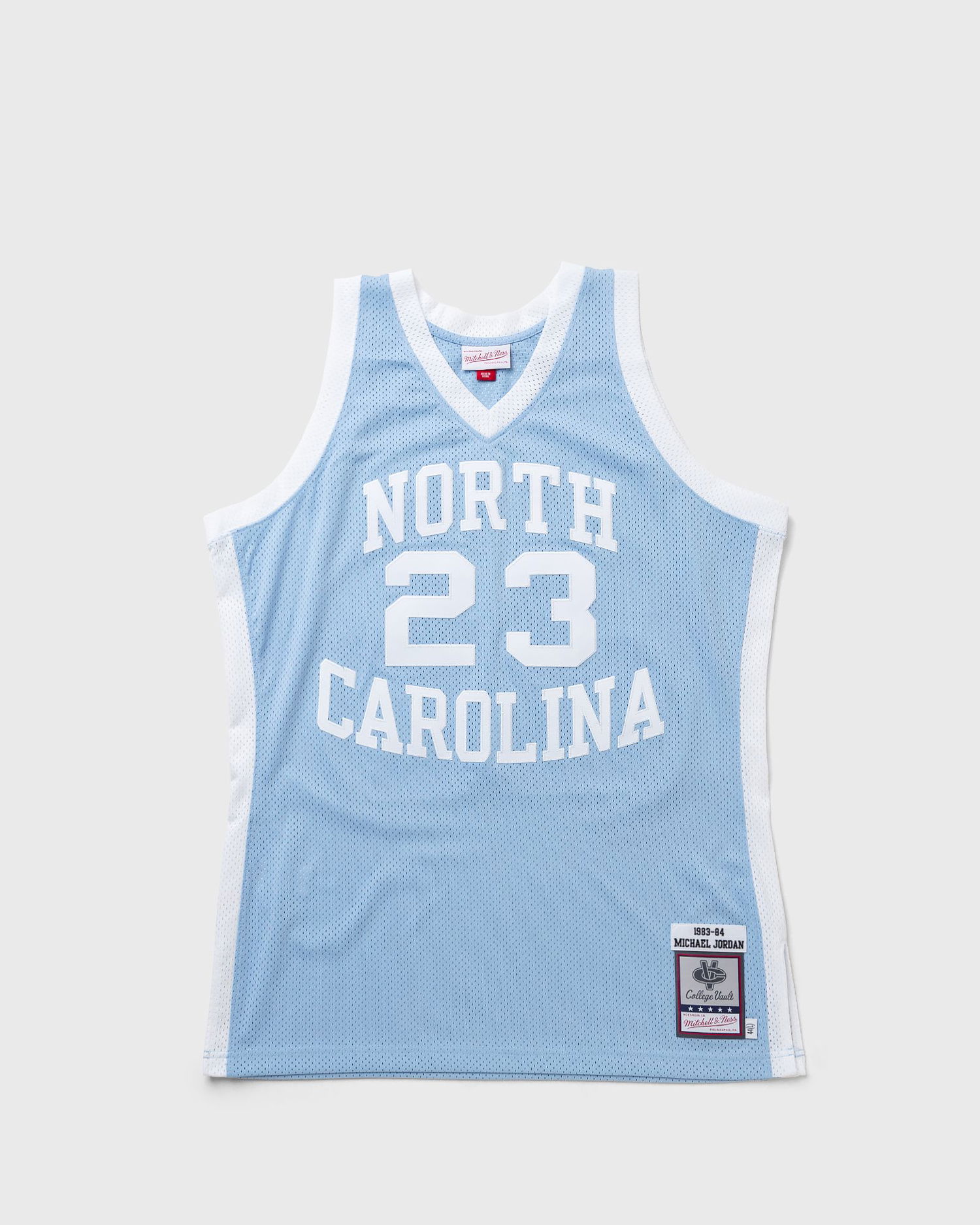 Majica brez rokavov Mitchell & Ness NBA Authentic Jersey University Of North Carolina 1983-84 Michael Jordan #23 Modra | AJY54495-UNC83MJOLTBL, 0