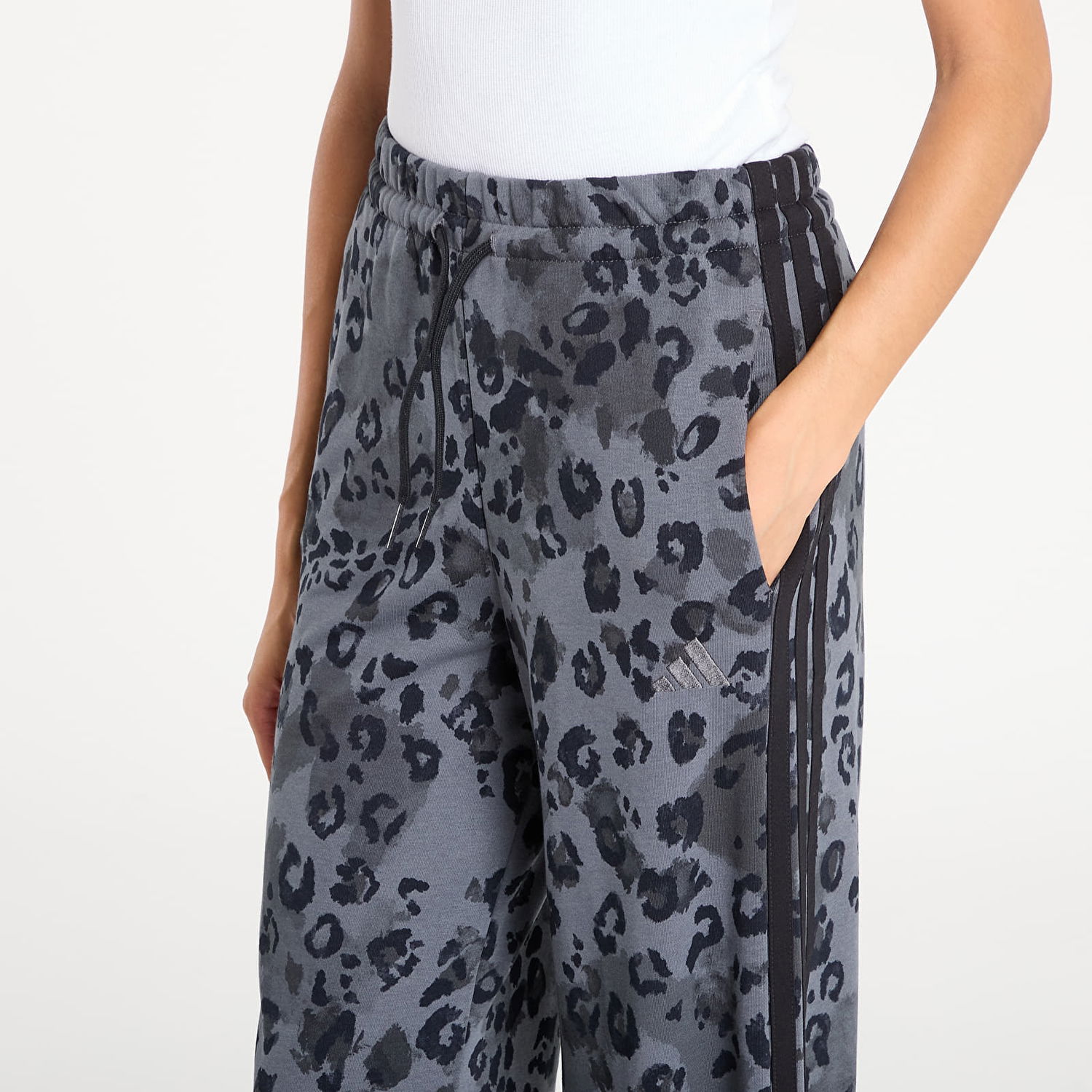Trenirka adidas Performance Adidas Animal Print Open Hem Joggers Siva | JM1839, 1