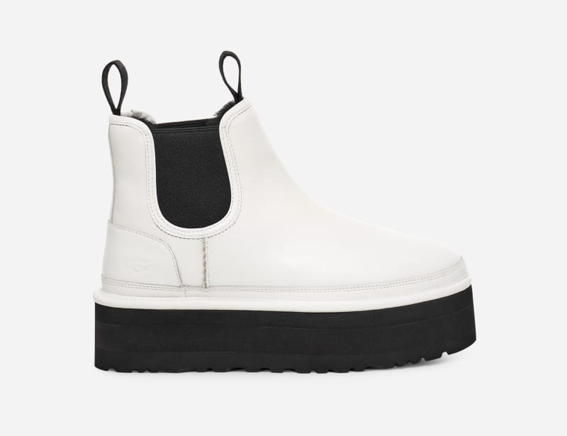 Superge in čevlji UGG ® Neumel Platform Chelsea Boot for Women in Pebbled White, Size 7, Leather Bela | 1130533-PDWH