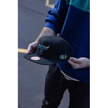 Kapa Mitchell & Ness NBA Core Xi Snapback Chicago Bulls Black Črna | HHSS6751-CBUYYPPPBLCK, 9
