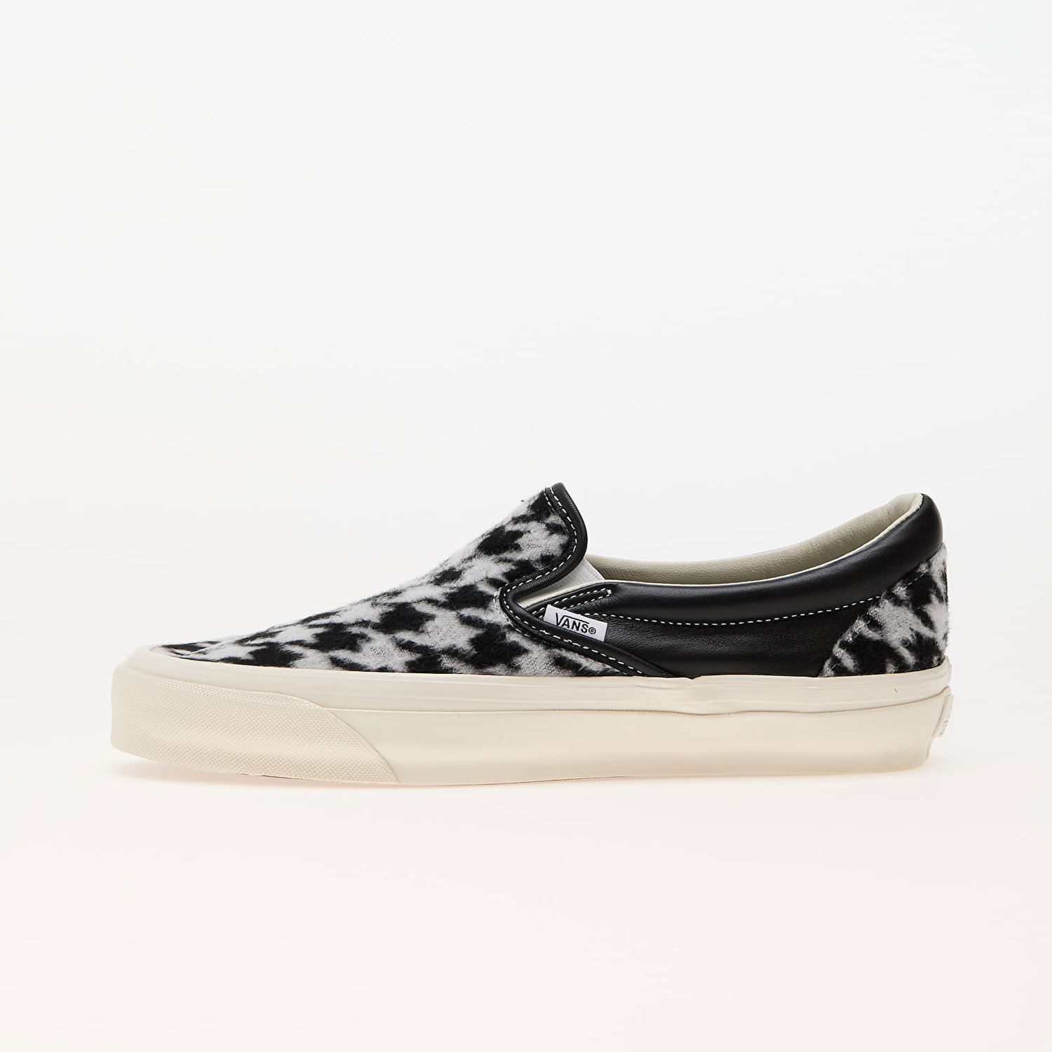 Superge in čevlji Vans Slip-On Reissue 98 LX Črna | VN000CSEBLK1, 0