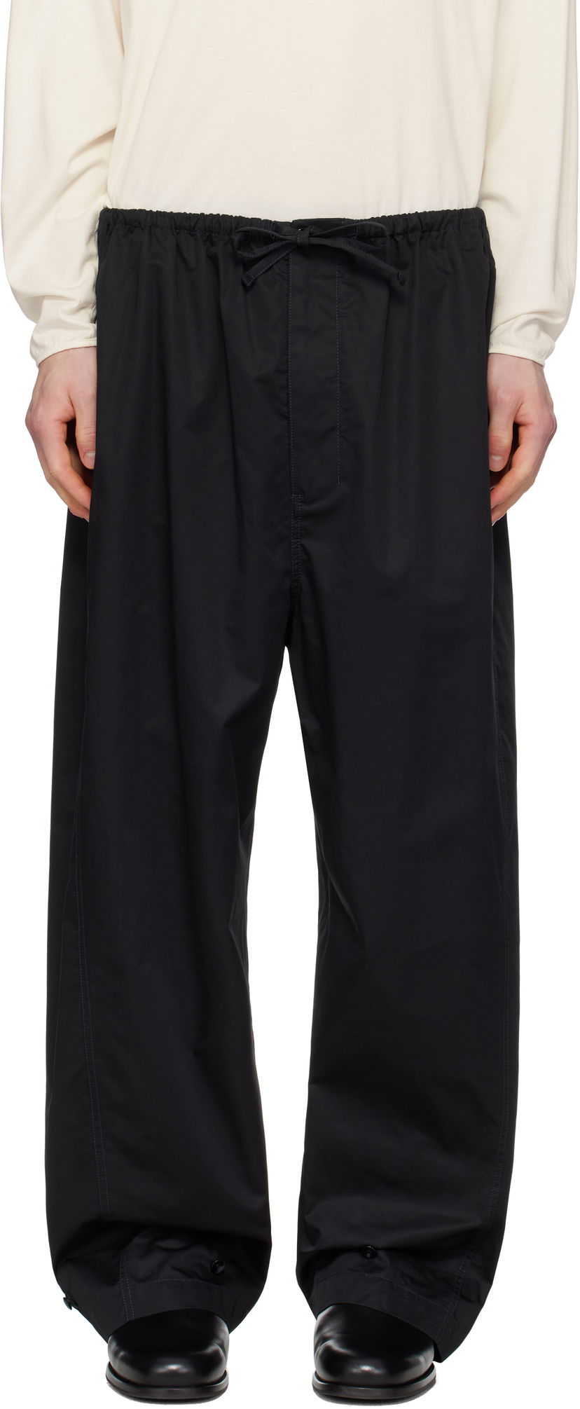 Trenirka LEMAIRE Lemaire Twisted Over Trousers Črna | PA1192 LF1207