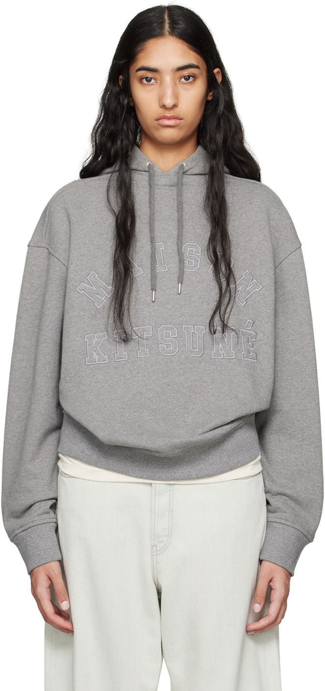 Pulover MAISON KITSUNÉ Varsity Print Hoodie Siva | NM00702KM0326