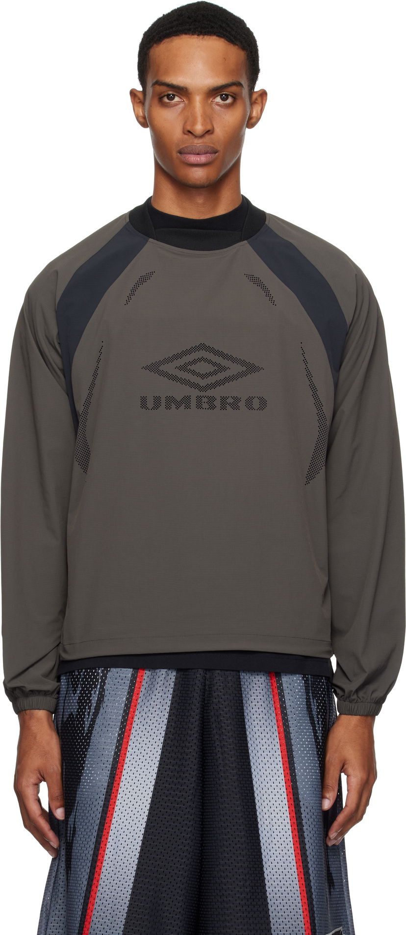 Majica Umbro Umbro Lasered Nylon Crewneck T-shirt Siva | UBMW0252FA164