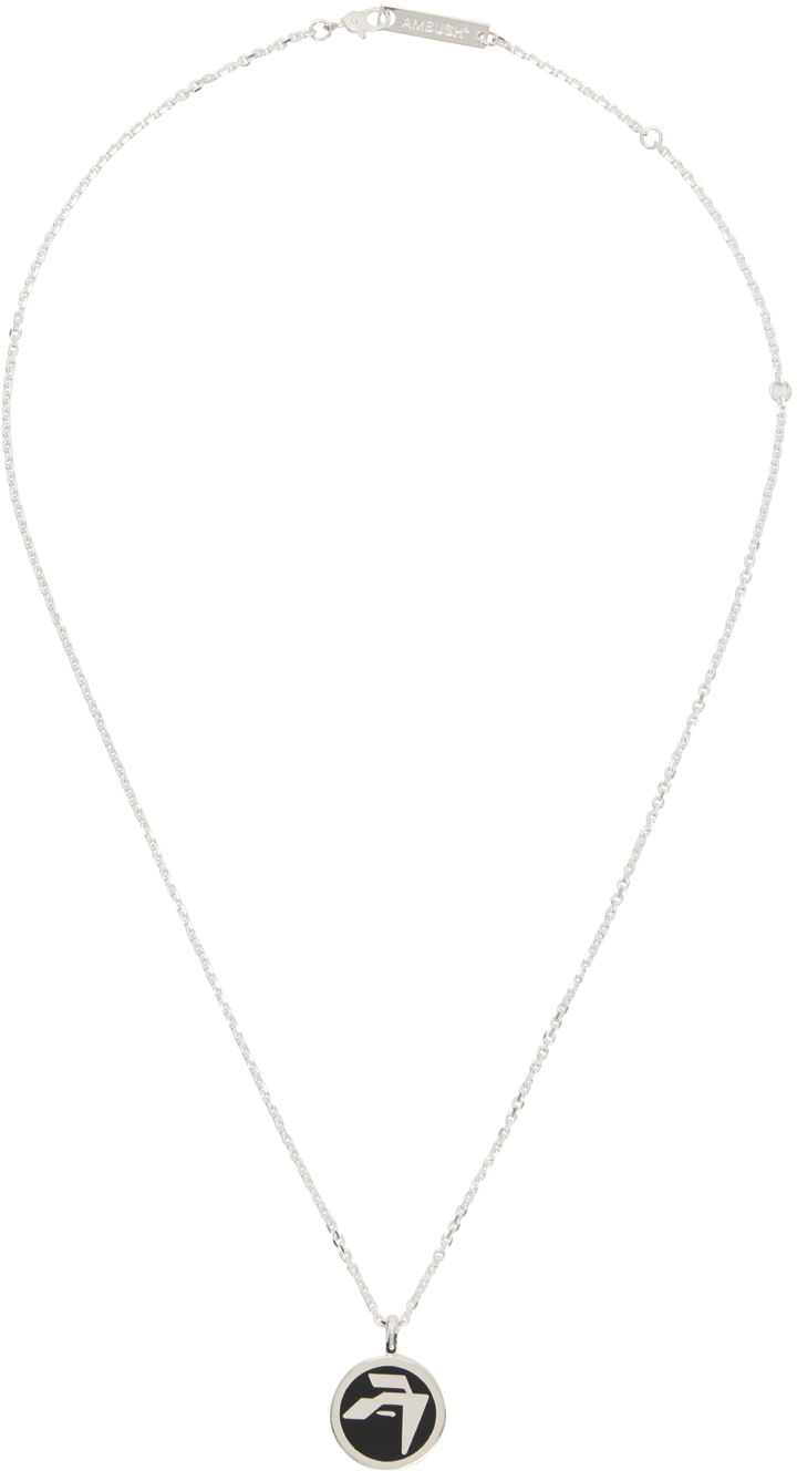 Ogrlica Ambush Epoxy Amblem Charm Necklace Siva | BMOB00ES24SIL0011000