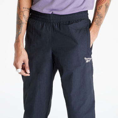 Hlače in kavbojke Reebok Classics Vector Track Pants Črna | HK7077, 2