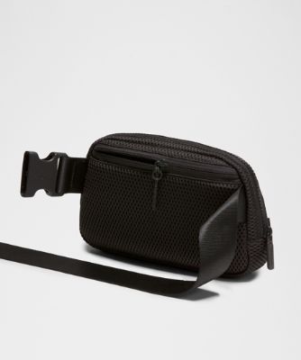Torbice za okoli pasu lululemon Everywhere Knit Mesh Belt Bag 1L Črna | prod20002199, 7