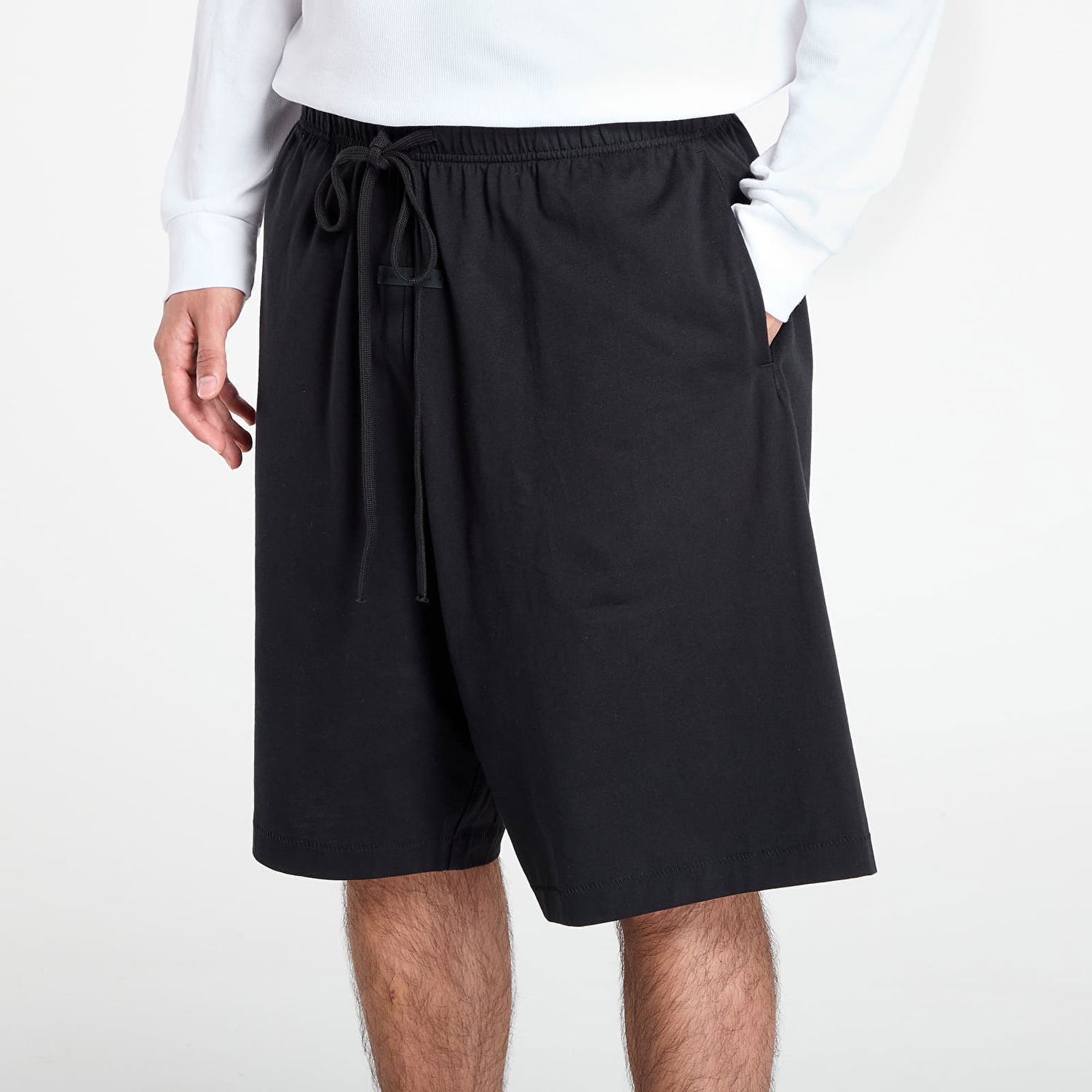 Kratke hlače Fear of God Fear of God Essentials Relaxed Shorts Črna | 160SP254610F-861, 1