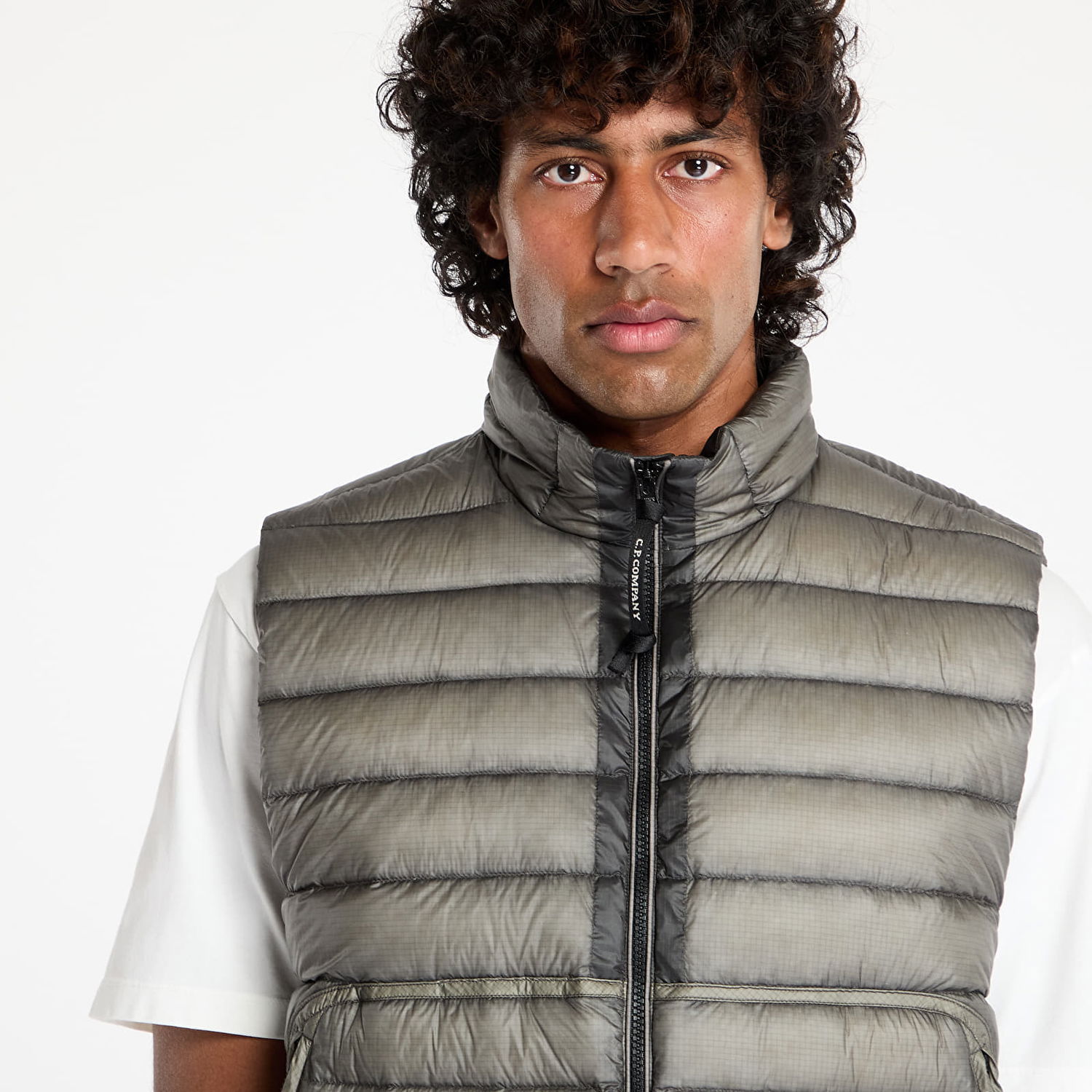Telovnik C.P. Company C.P. Company DD Shell Lens Down Vest Siva | 18CMVE201A006099A-935, 1