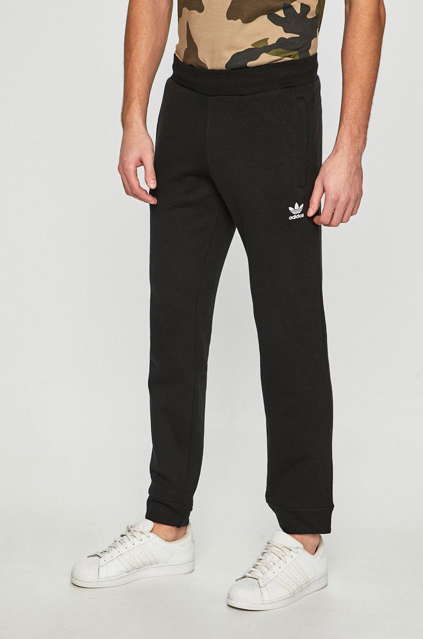 Trenirka adidas Originals adidas Originals Essential Fleece Pants Črna | DV1574