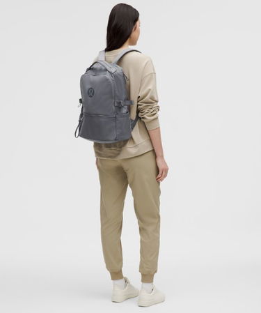 Nahrbtnik lululemon Crew Backpack 22L Siva | prod20002103, 5
