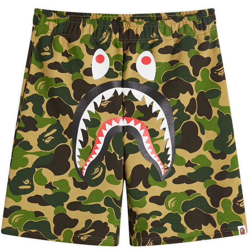 Kratke hlače BAPE A Bathing Ape Men's ABC Camo Shark Sweat Shorts in Green, Size Large | END. Clothing Večbarvna | 001SPK301001M-GRN