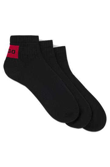 Nogavice BOSS Three-Pack of Ankle Socks with Logo Label Črna | 50541597