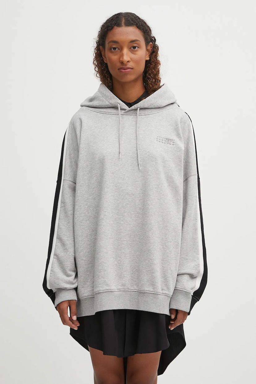 Pulover Maison Margiela MM6 Maison Margiela Hooded Sweatshirt with Stripes Siva | S52HG0040.M25013.964