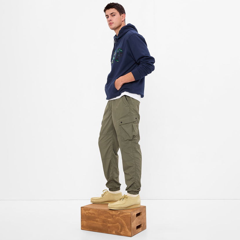 Hlače GAP Jogger Pants Greenway Zelena | 487058-01