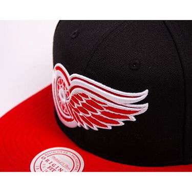 Kapa Mitchell & Ness Detroit Red Wings Two Tone Snapback Hat Rdeča | HHSS5367-DRWYYPPPBKRD, 4