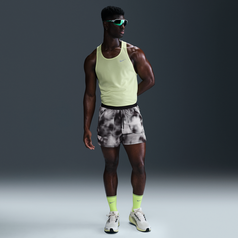 Majica brez rokavov Nike Running Division Breathe Dri-FIT ADV 4" Shorts with Liner Rumena | HJ4150-010