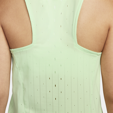 Majica brez rokavov Nike AeroSwift Dri-FIT ADV Zelena | FN2504-376, 2