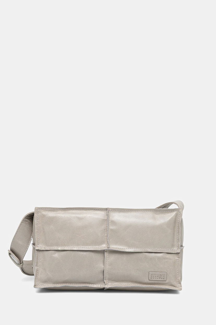 Torba za čez ramo Maison Margiela MM6 Maison Margiela Leather Paneled Shoulder Bag Siva | SB5WD0031.P8490.T1019
