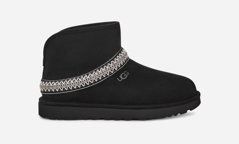 Superge in čevlji UGG Classic Mini Crescent Boot Črna | 1158262-BLK