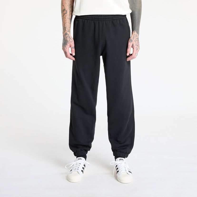 Trenirka adidas Originals Premium Essentials Sweatpants Črna | JC9575
