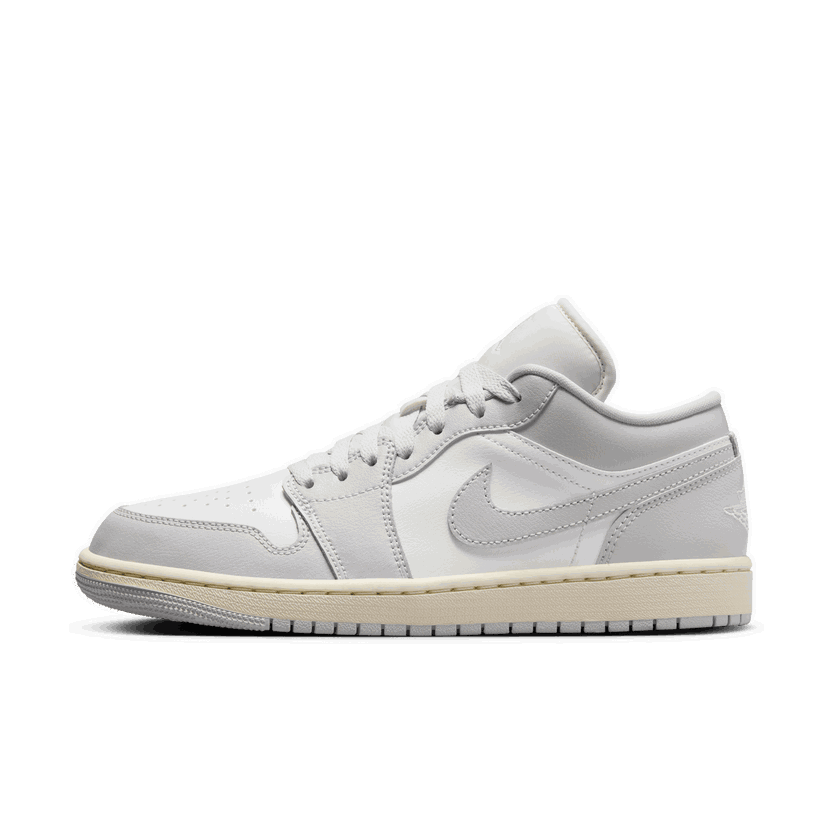 Superge in čevlji Jordan Air Jordan 1 Low Bela | DC0774-103